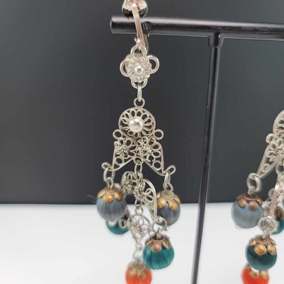 Beautiful silver tone clip-on filagree dangle earrings GUC - Picture 4 of 9